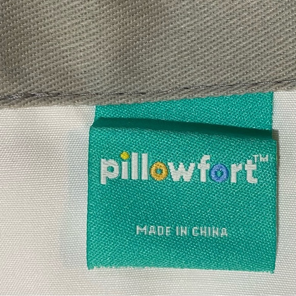 Pillowfort Light-Blocking Curtain - One Panel 95" L x 42" W (1) - Picture 3 of 6